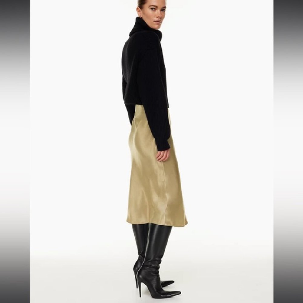 ❗️SOLD❗️Babaton Satin Slip Midi Skirt Size 2 - Picture 2 of 8
